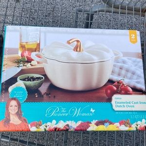 Pioneer Woman Pumpkin Shaped Dutch Oven